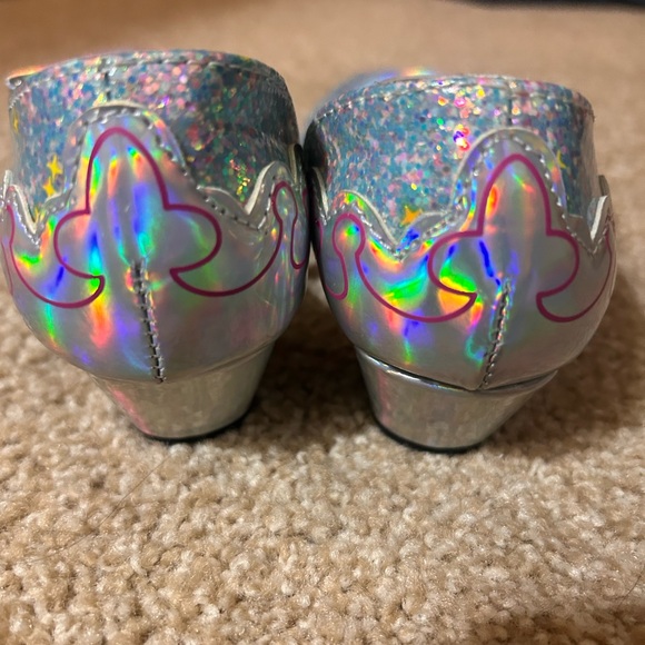 Disney Princess Silver Dress Shoes 11 - Picture 3 of 4